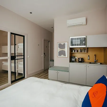 فندق Bries - Scheveningen 3*